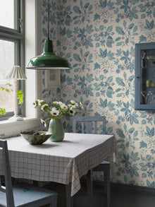 5834 Arboretum Blue and White Wallpaper by Boråstapeter