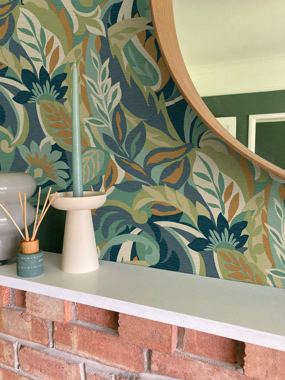 5900 Casa Green Wallpaper by Belgravia