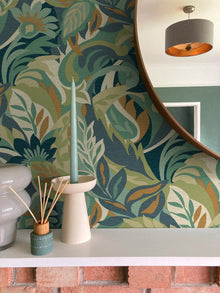 5900 Casa Green Wallpaper by Belgravia