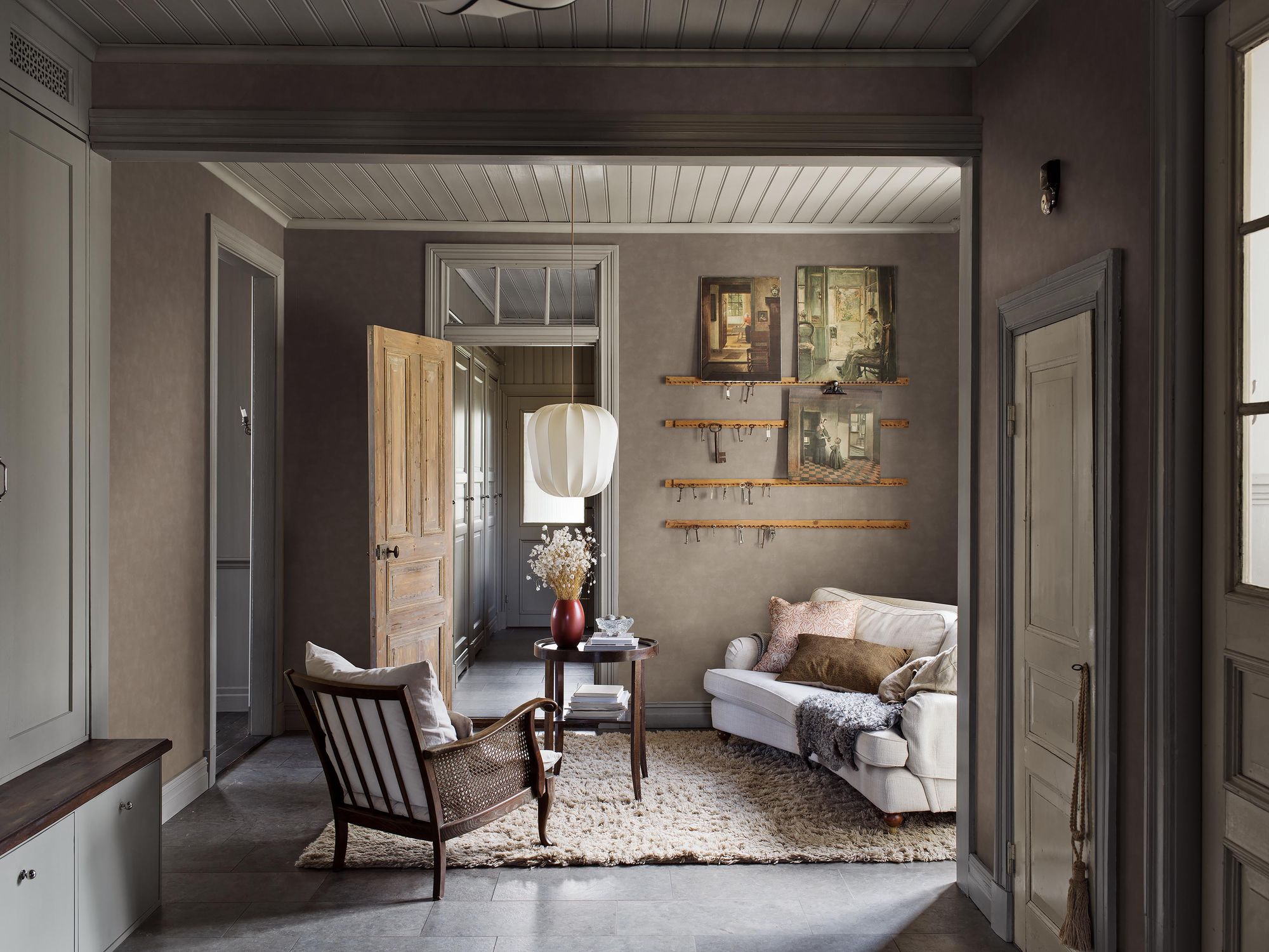 6101 Shades Barite Brown Wallpaper by Boråstapeter