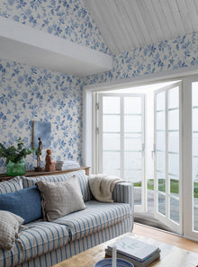 6146 Blomslinga Light Blue and White Blue & White Wallpaper by Boråstapeter