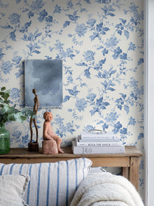 6146 Blomslinga Light Blue and White Blue & White Wallpaper by Boråstapeter