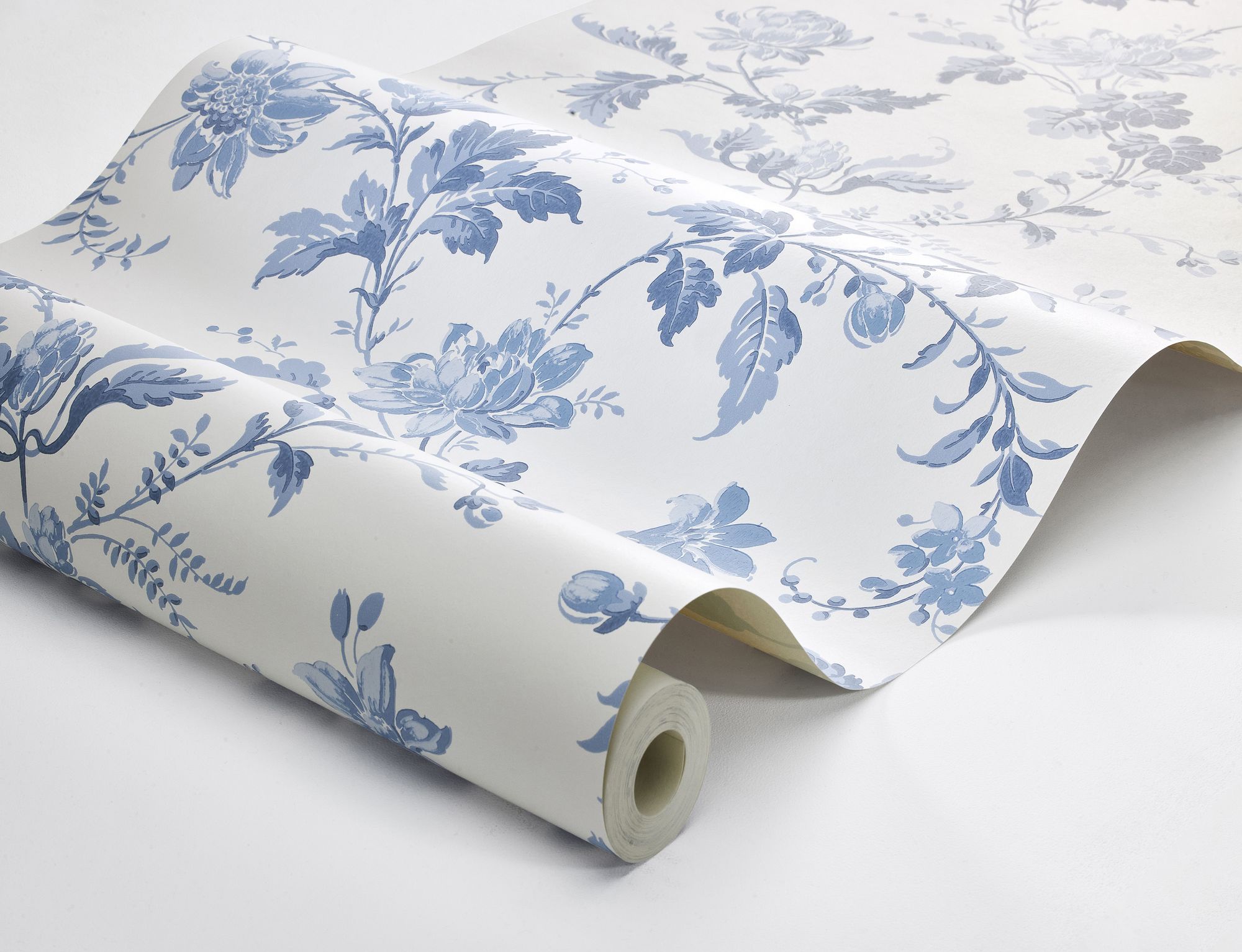 6146 Blomslinga Light Blue and White Blue & White Wallpaper by Boråstapeter