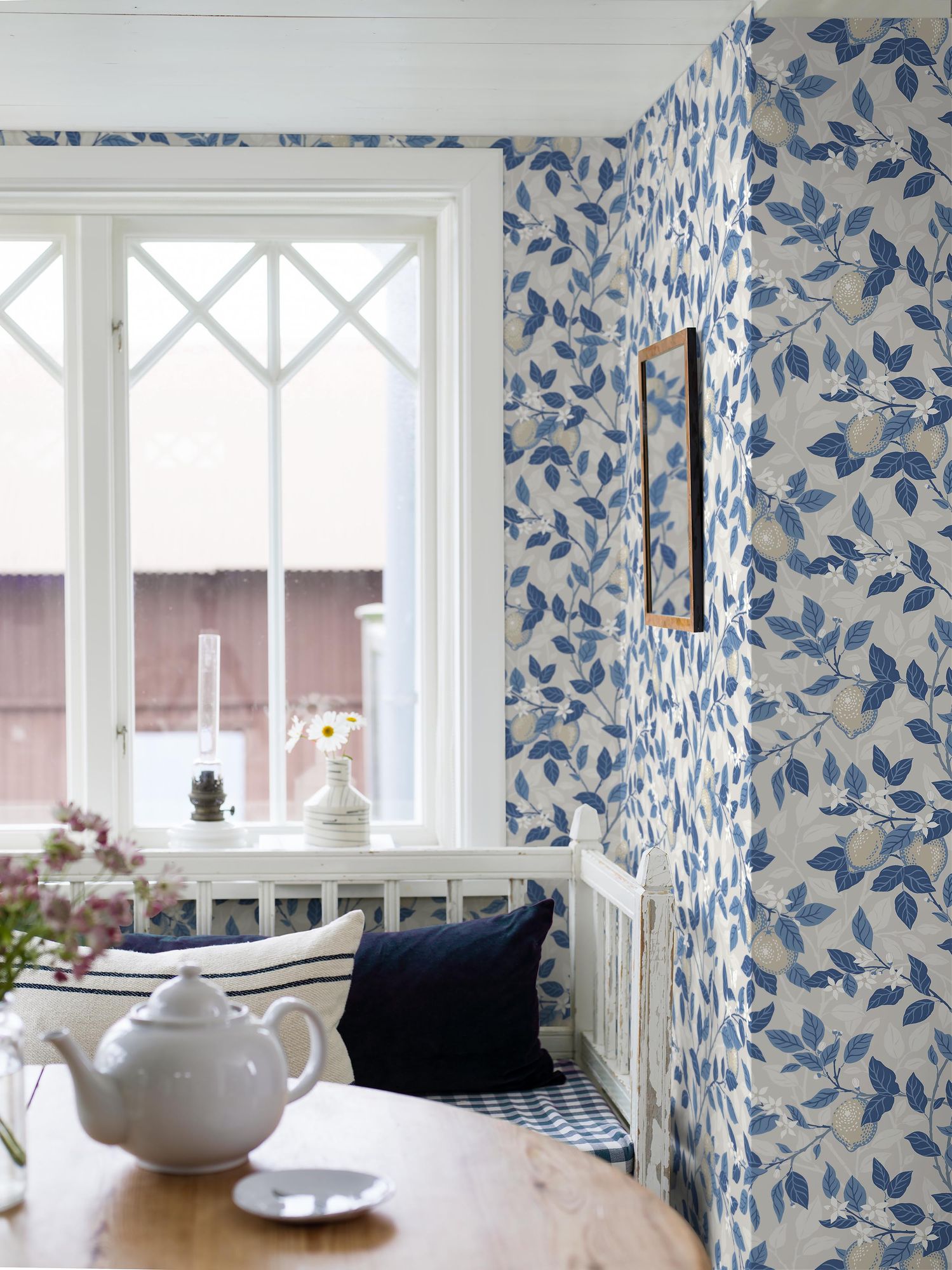 6149 Citronträd Light Blue and White Blue & White Wallpaper by Boråstapeter
