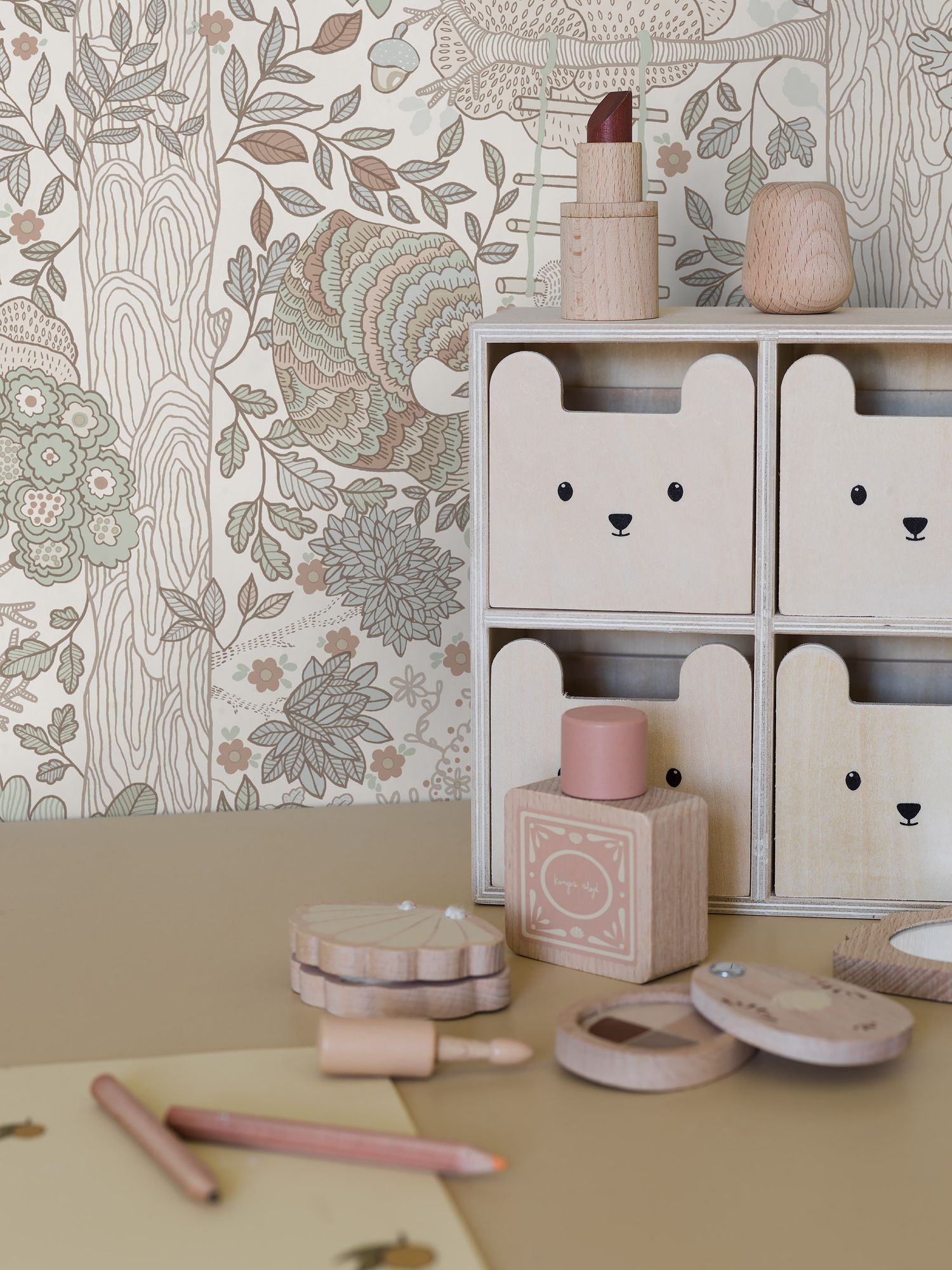 6291 Charlie Multicoloured Icons Wallpaper by Boråstapeter