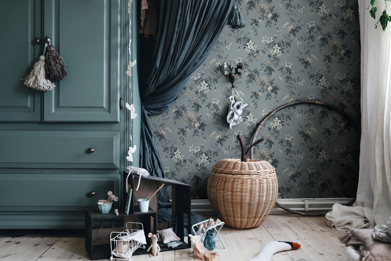 651-26 Sandra Misty Blue Ett Hem Wallpaper by Sandberg