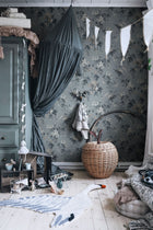 651-26 Sandra Misty Blue Ett Hem Wallpaper by Sandberg