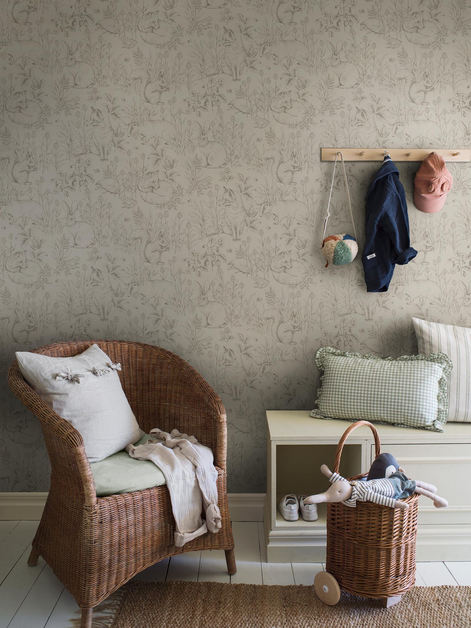 6922 Forest Friends Beige Wallpaper by Boråstapeter