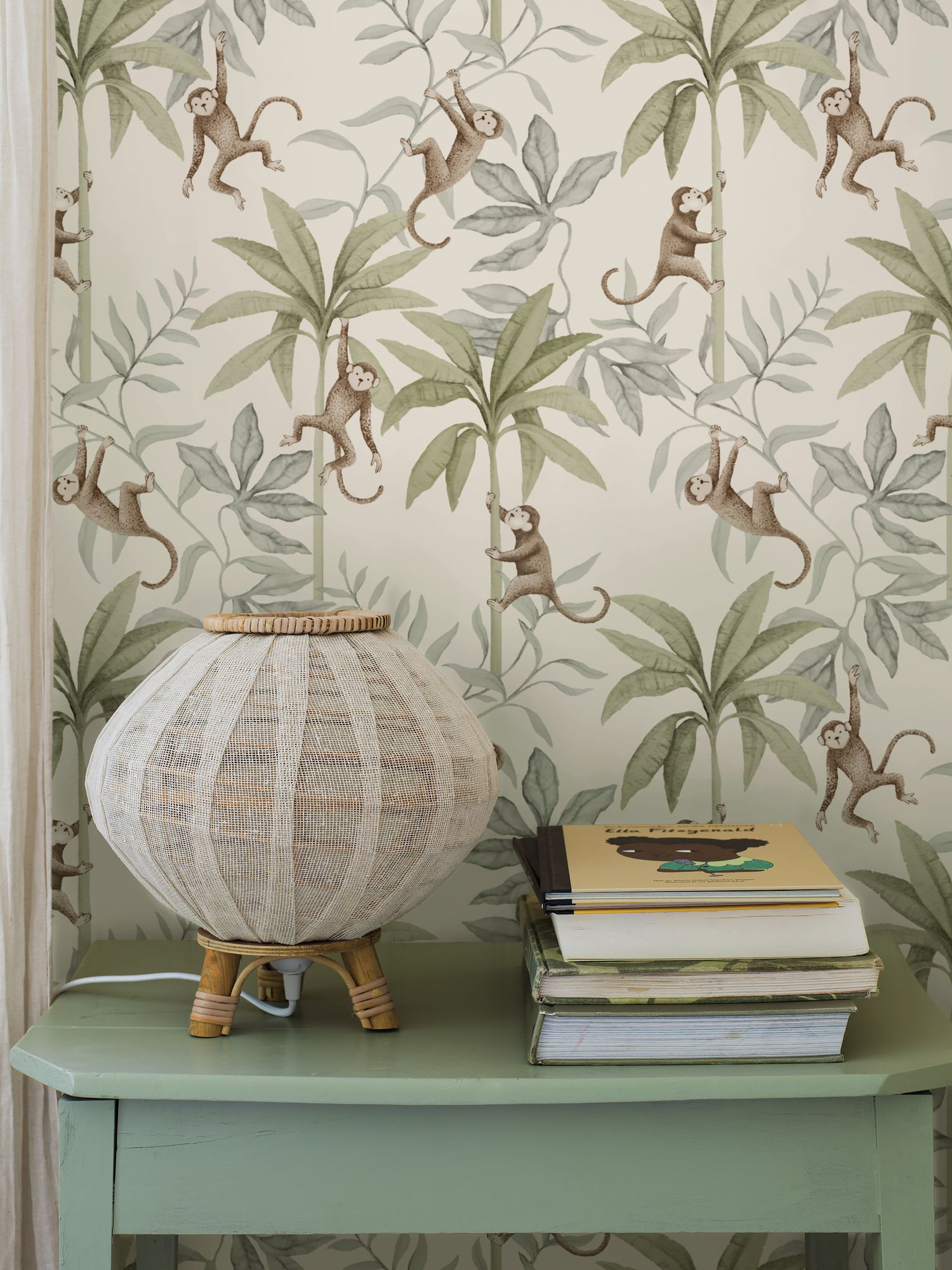 6936 Jungle Friends White and Multi Wallpaper by Boråstapeter