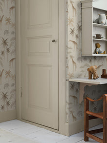 6938 Savannah Beige and Grey Wallpaper by Boråstapeter