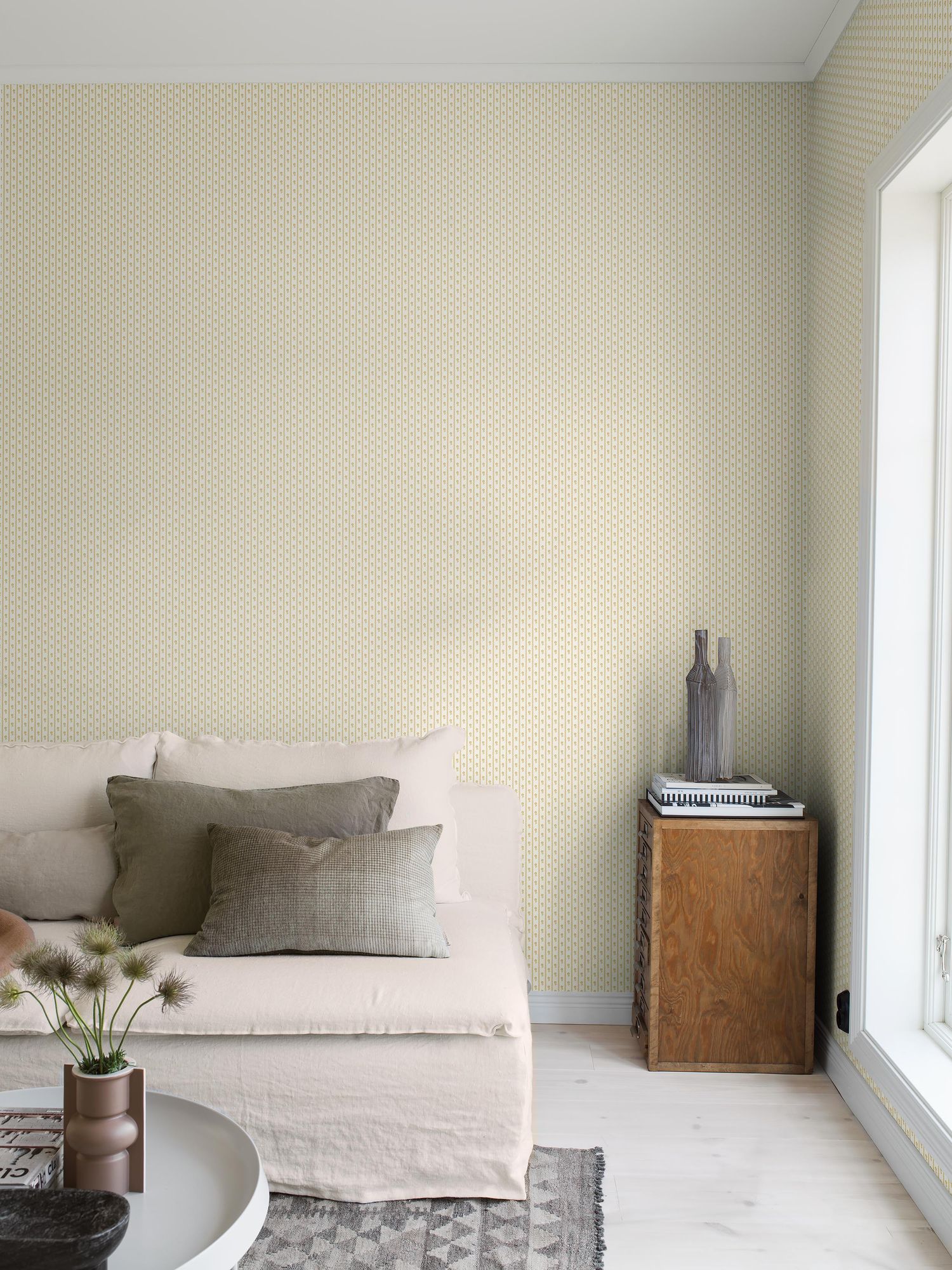 6953 Lilla Lyckan Yellow and White Wallpaper by Boråstapeter