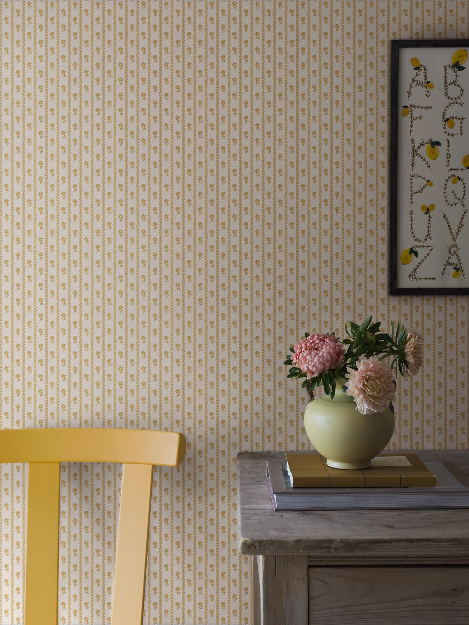 6953 Lilla Lyckan Yellow and White Wallpaper by Boråstapeter