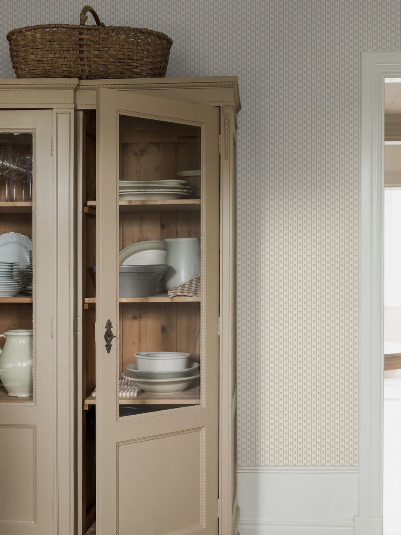 6955 Lilla Lyckan Beige and White Wallpaper by Boråstapeter