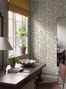 6957 Elsa Yellow and Green Wallpaper by Boråstapeter