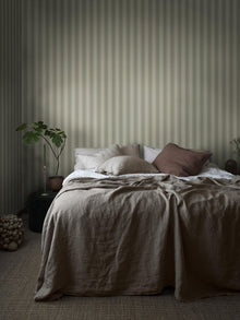 6959 Gunnebo Green and White Wallpaper by Boråstapeter