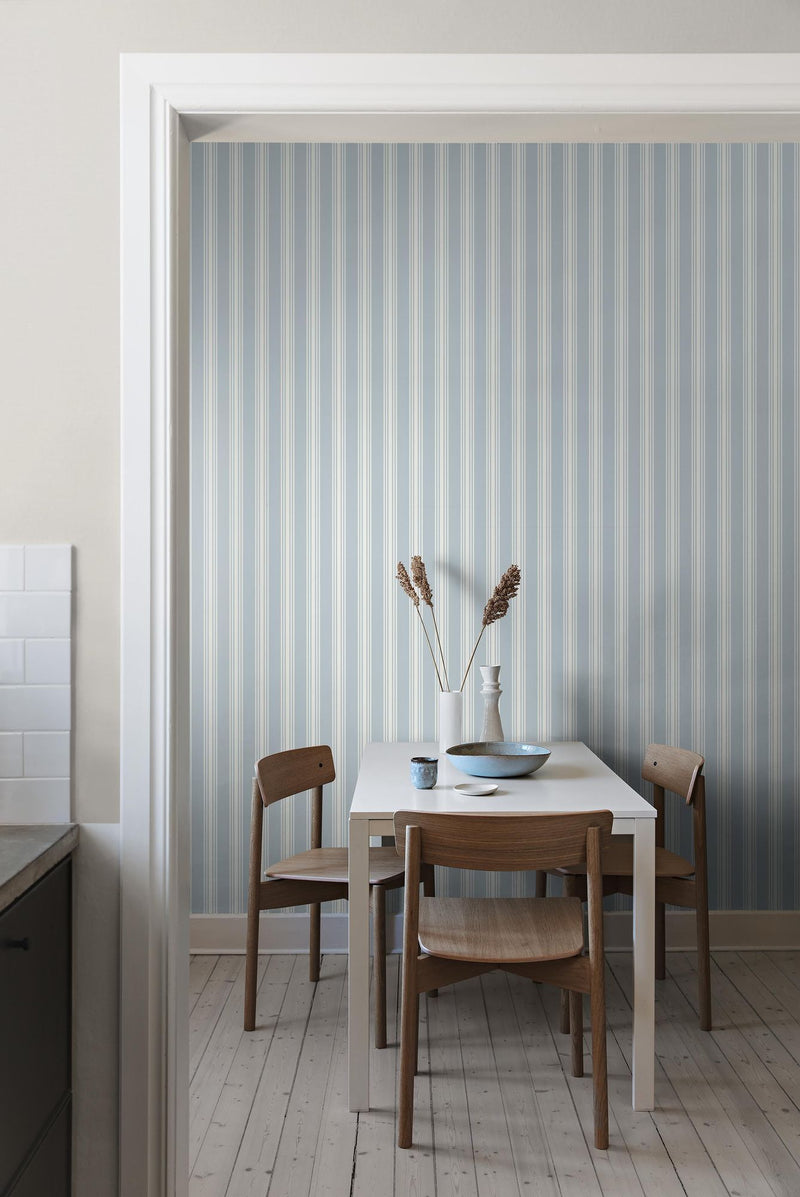 6962 Gunnebo Blue and White Wallpaper by Boråstapeter