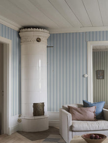 6962 Gunnebo Blue and White Wallpaper by Boråstapeter