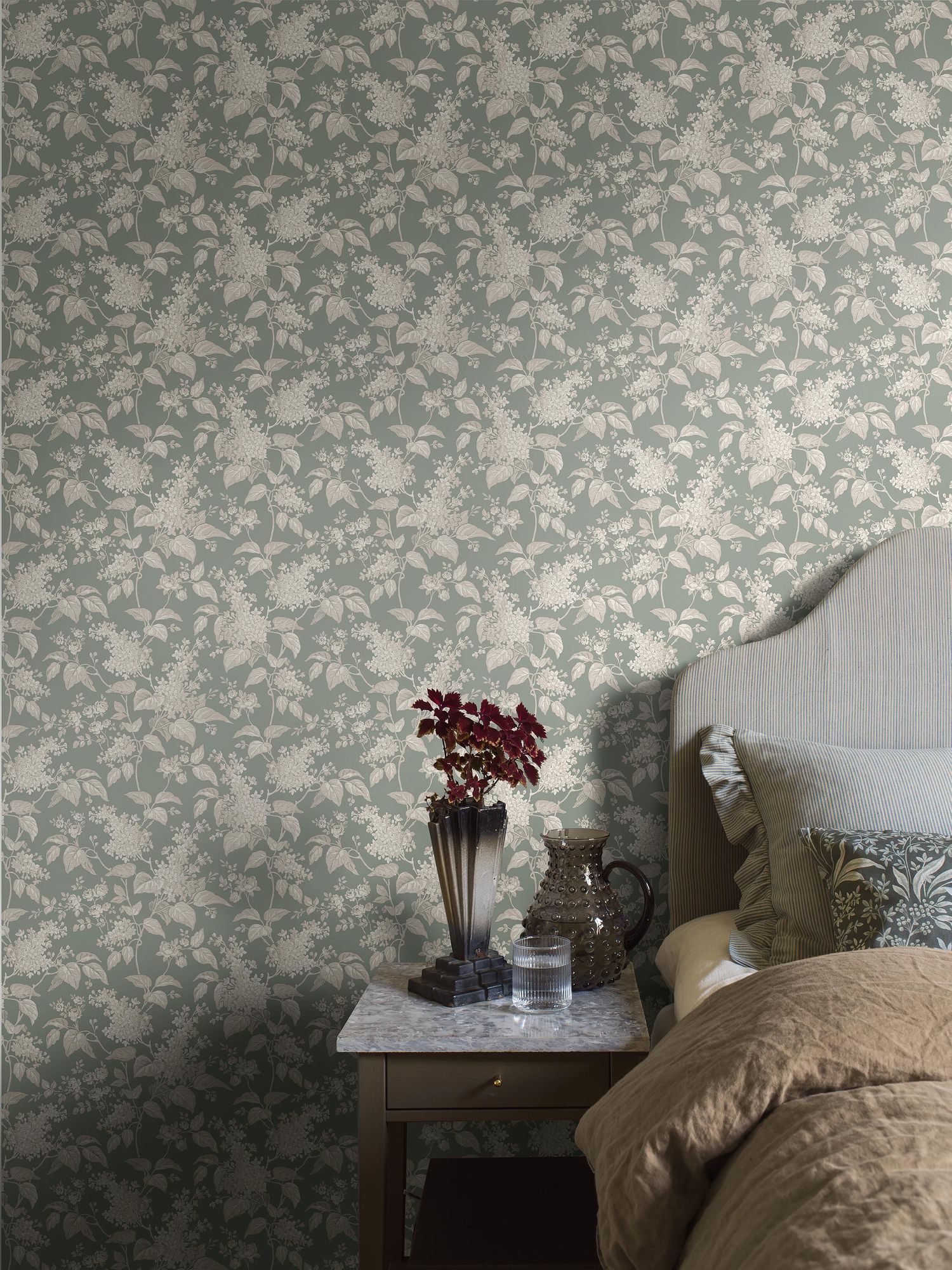 6963 Syren Green and Beige Wallpaper by Boråstapeter