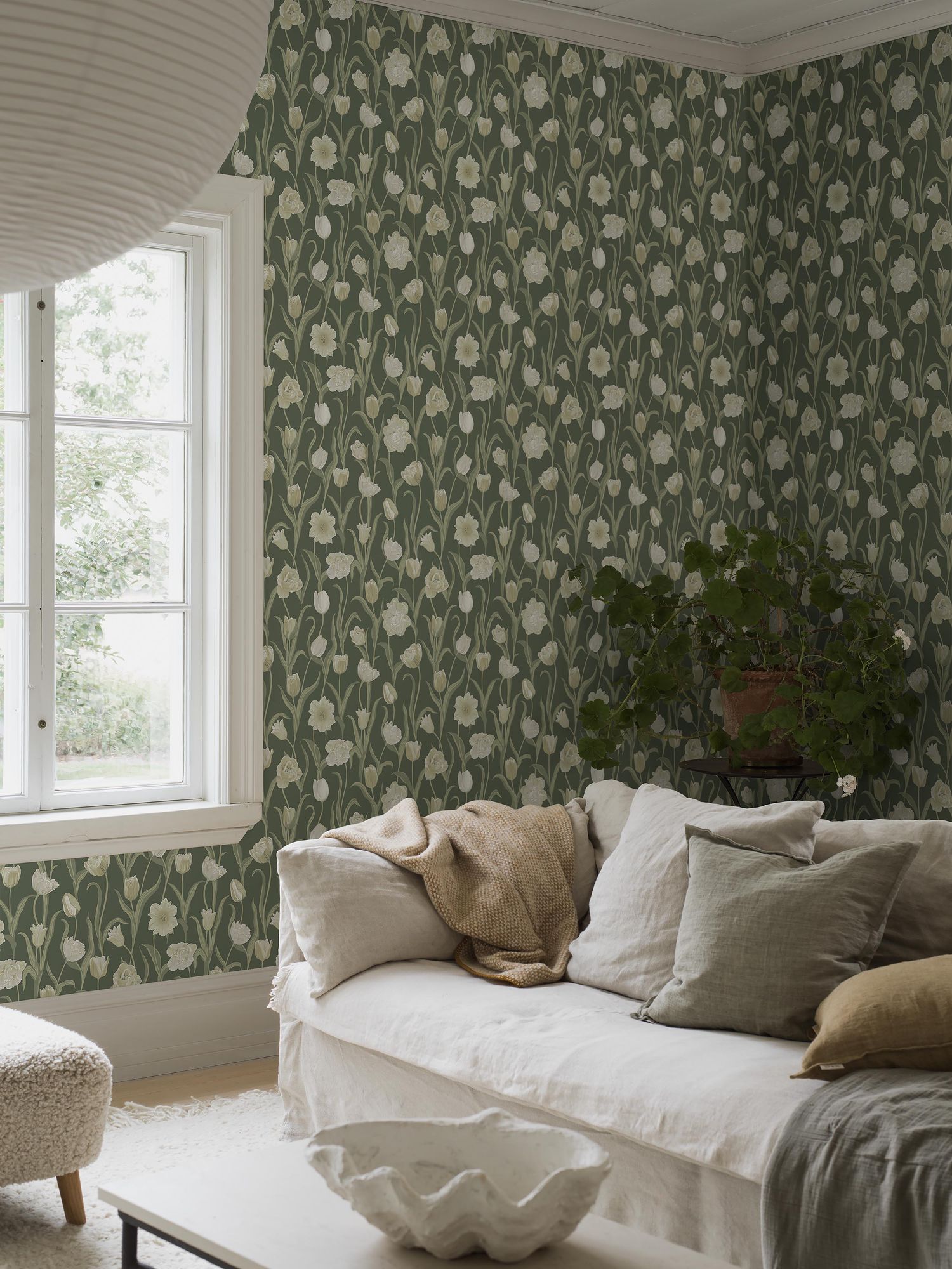 6971 La Belle Epoque Green and White Wallpaper by Boråstapeter