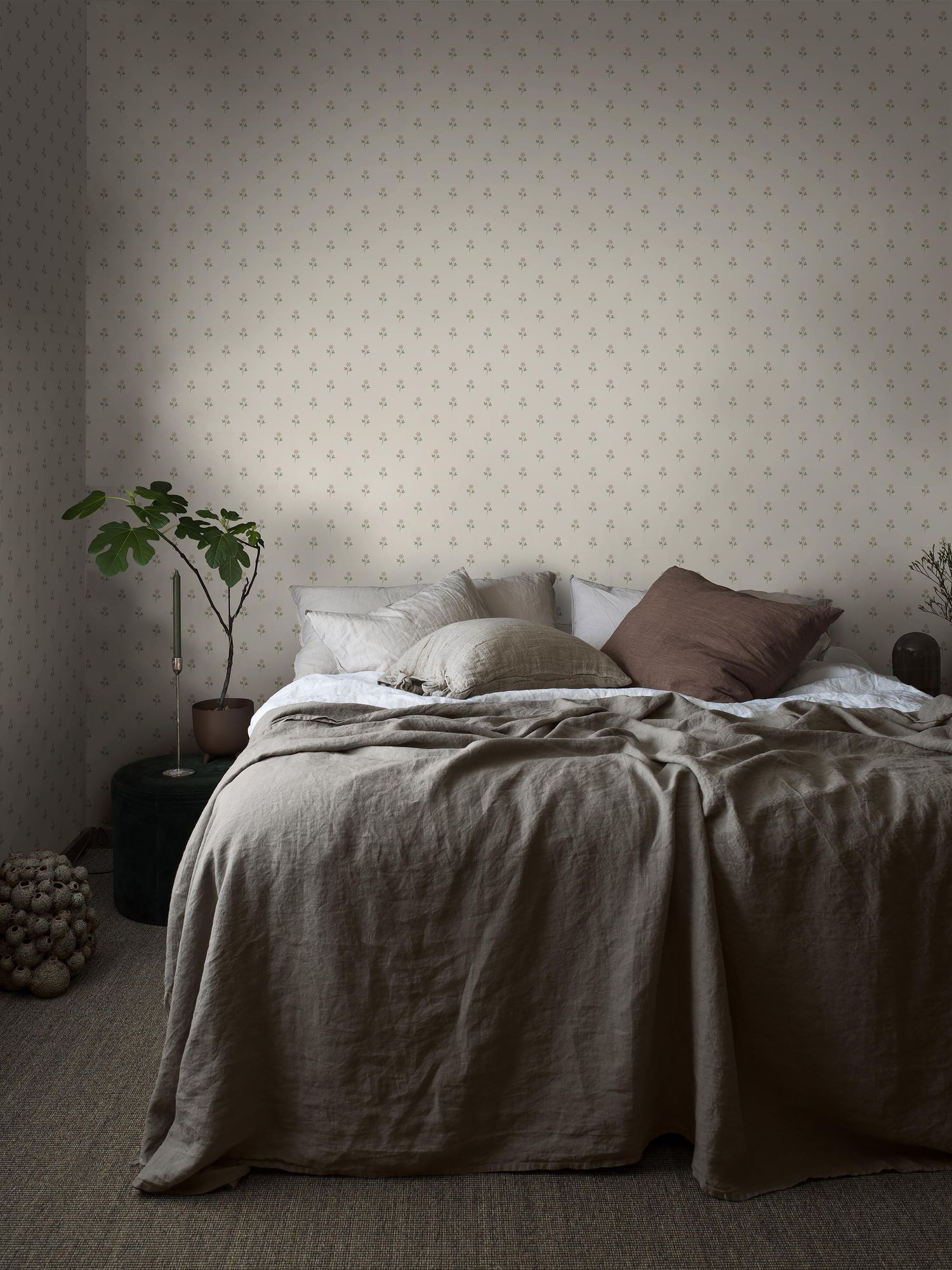 6973 Anemone Pink and White Wallpaper by Boråstapeter