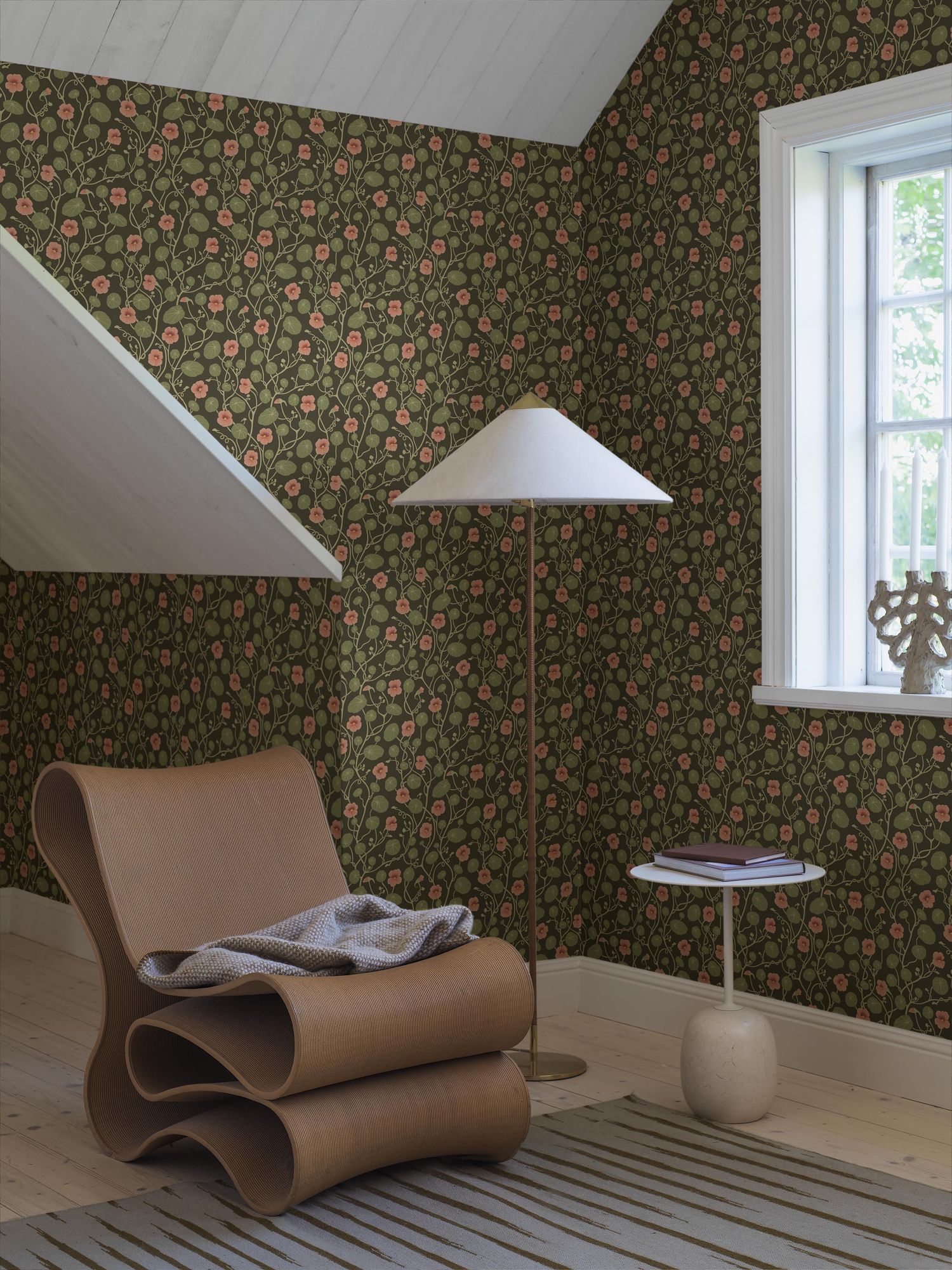 6976 Krasse Green and Red Wallpaper by Boråstapeter