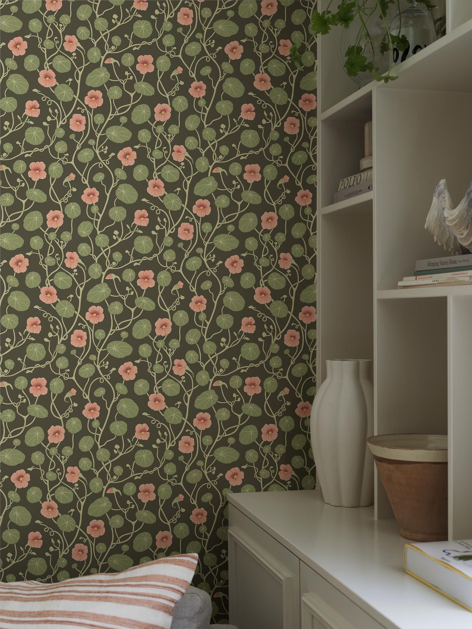 6976 Krasse Green and Red Wallpaper by Boråstapeter