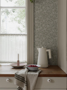 6977 Klöver Beige and Green Wallpaper by Boråstapeter