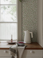 6978 Klöver Pink and Green Wallpaper by Boråstapeter