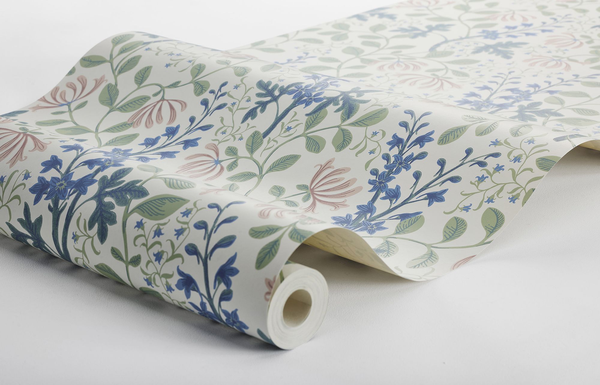 6984 Trädgårdsfröjd Multi and White Wallpaper by Boråstapeter