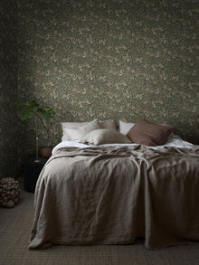 6986 Trädgårdsfröjd Green and Multi Wallpaper by Boråstapeter