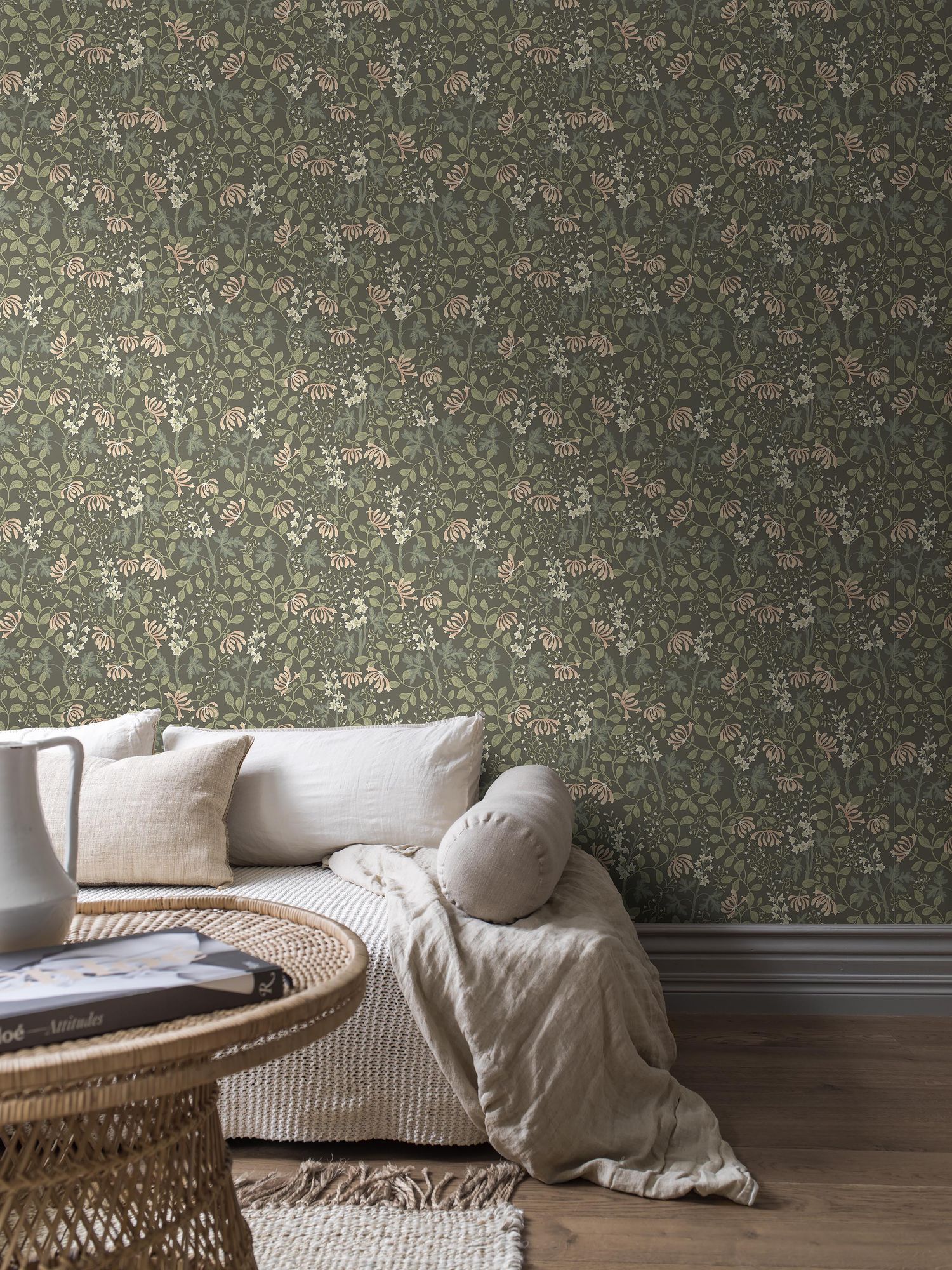 6986 Trädgårdsfröjd Green and Multi Wallpaper by Boråstapeter