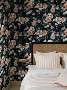 7234 New Dawn Rose Flowers Wallpaper by Boråstapeter - Roomshot