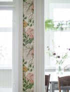 7235 Carnation Garden Multi and White Wallpaper by Boråstapeter