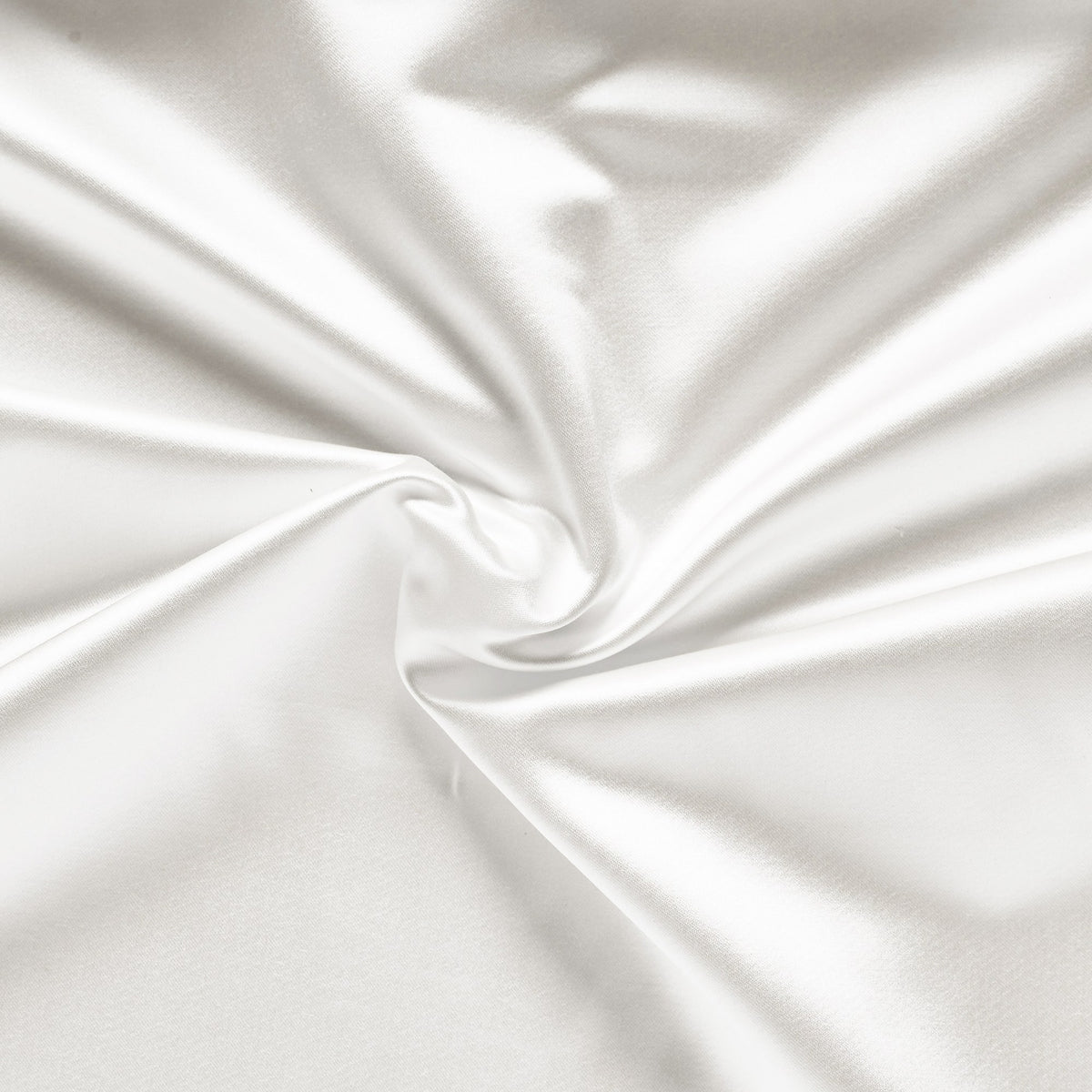 7245/074 Raffles Snow Fabric by Prestigious Textiles