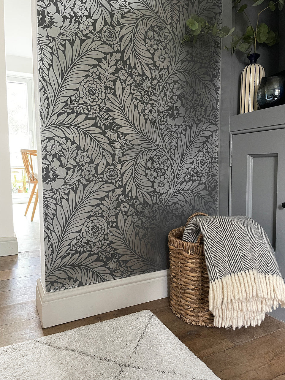 724 Florence Floral Leaf Charcoal and Silver Metallic Wallpaper by Belgravia