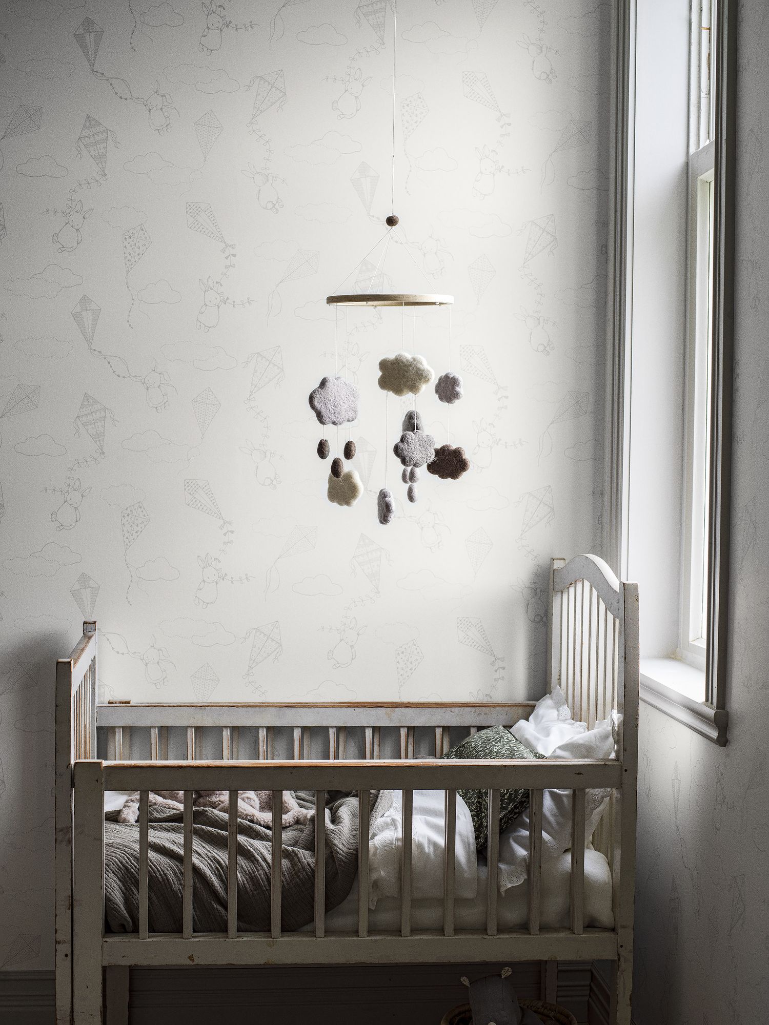 7459 Up&Away White and Grey Wallpaper by Boråstapeter
