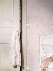 7460 Up&Away Pink Wallpaper by Boråstapeter