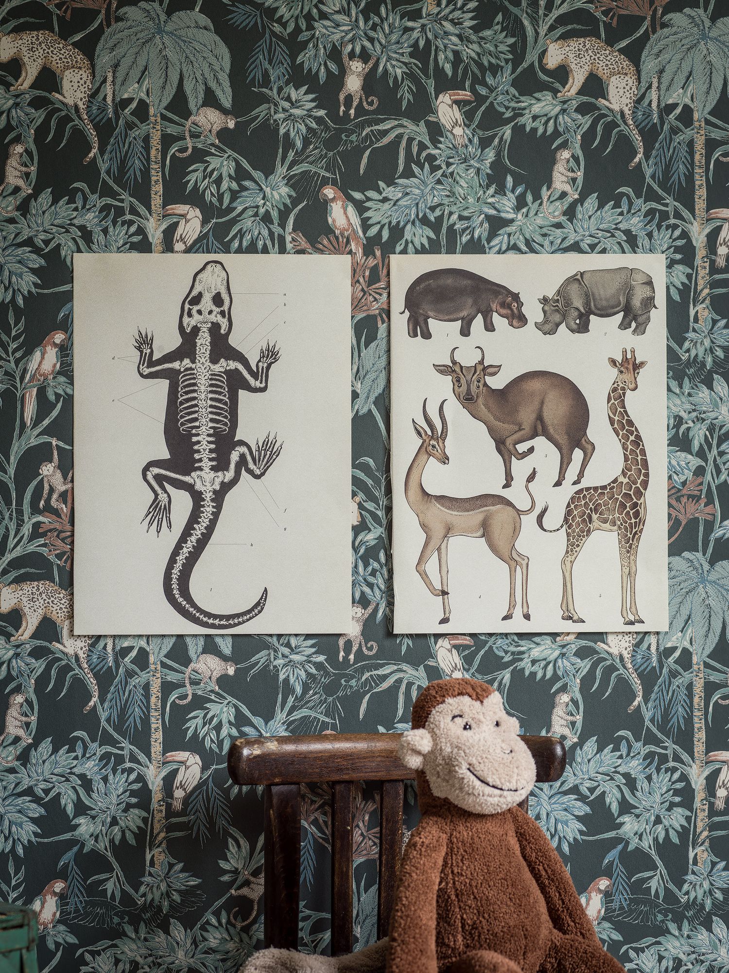 7463 Wild Jungle Green and Multi Wallpaper by Boråstapeter