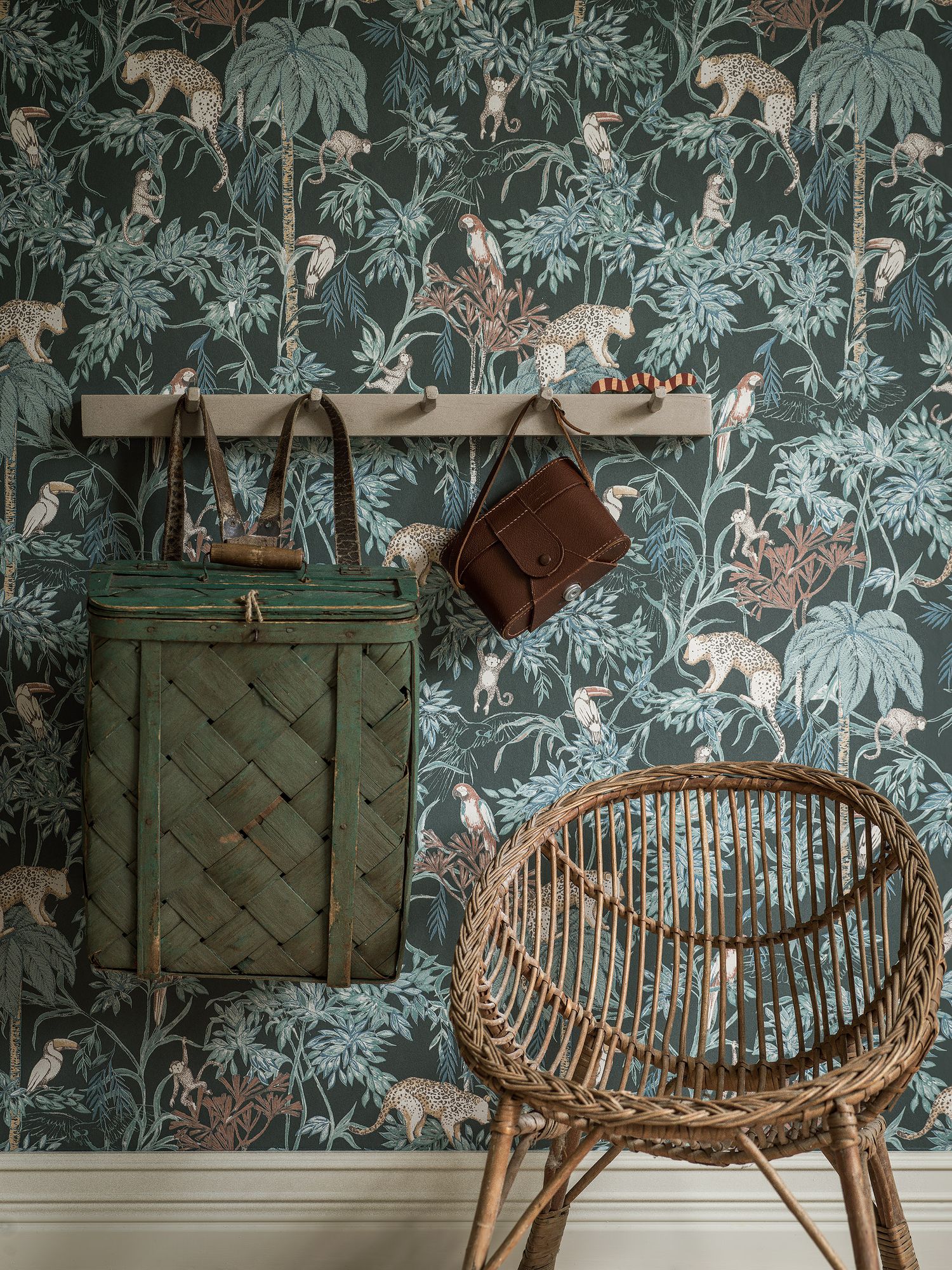 7463 Wild Jungle Green and Multi Wallpaper by Boråstapeter