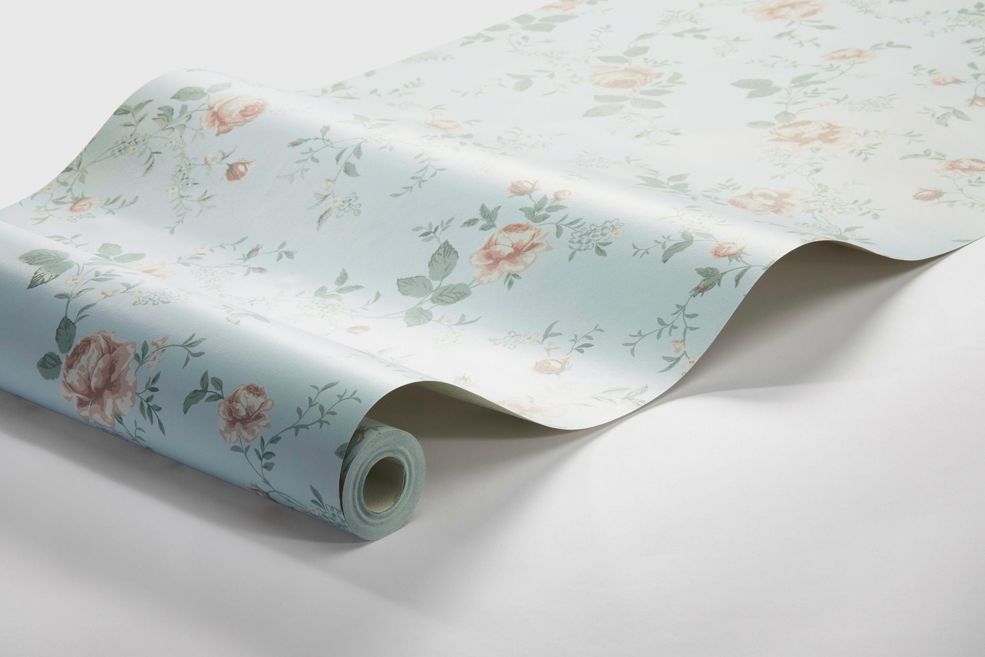 7465 Rose Garden Blue and Pink Wallpaper by Boråstapeter