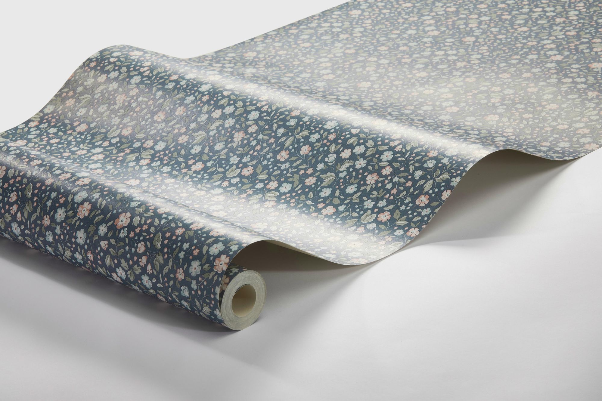 7466 Jasmine Blue and Multi Wallpaper by Boråstapeter