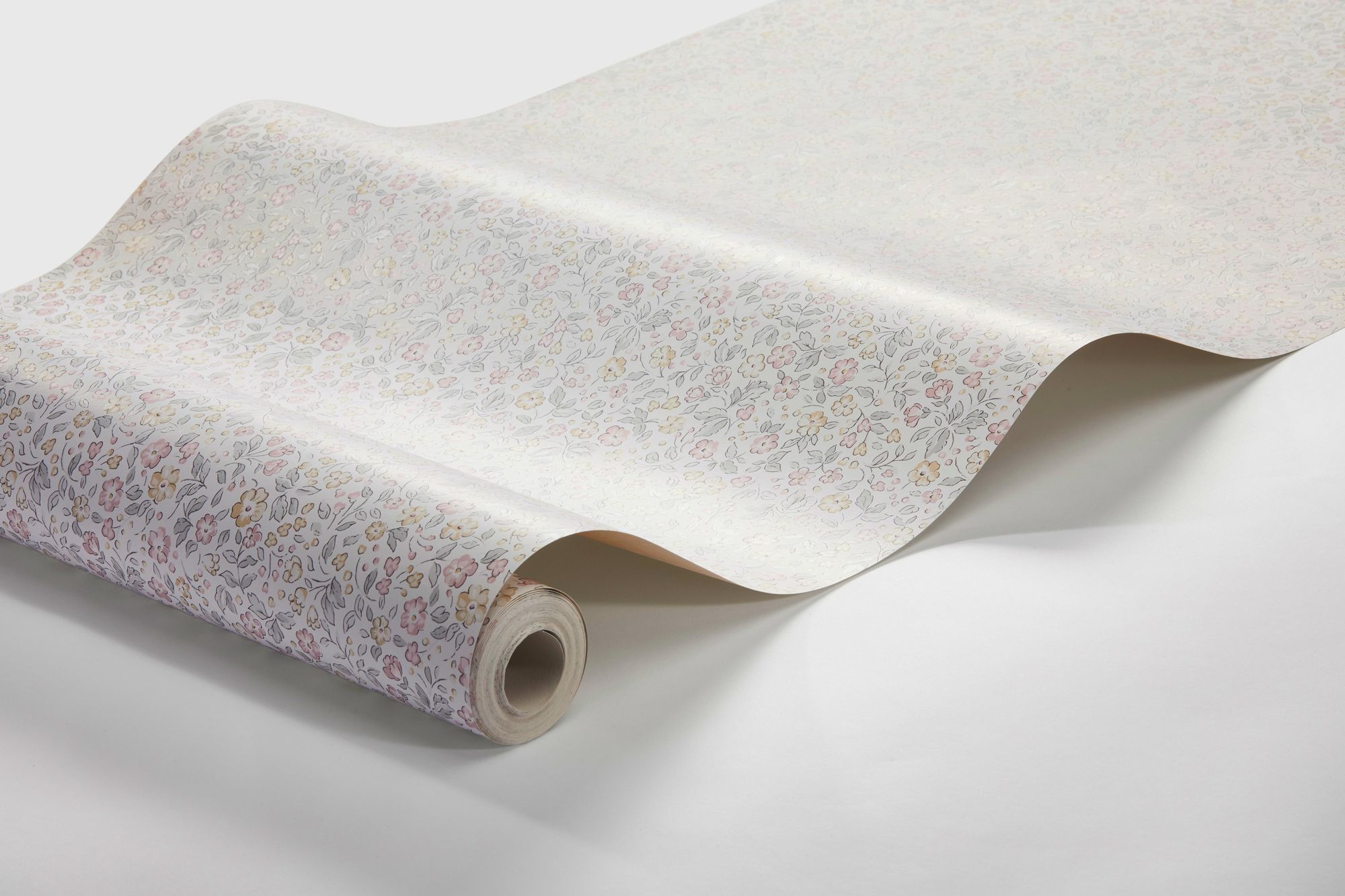 7468 Jasmine White and Multi Wallpaper by Boråstapeter
