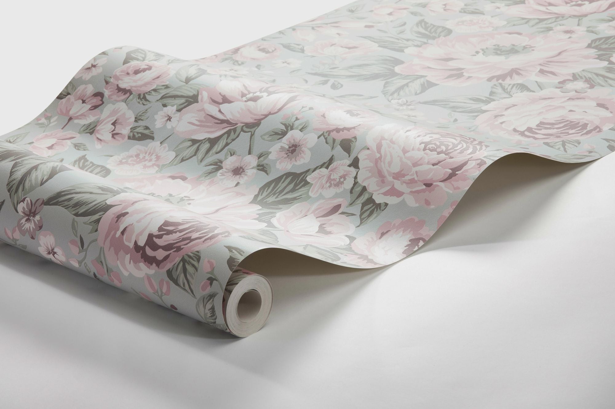 7470 Rosie Grey and Multi Wallpaper by Boråstapeter
