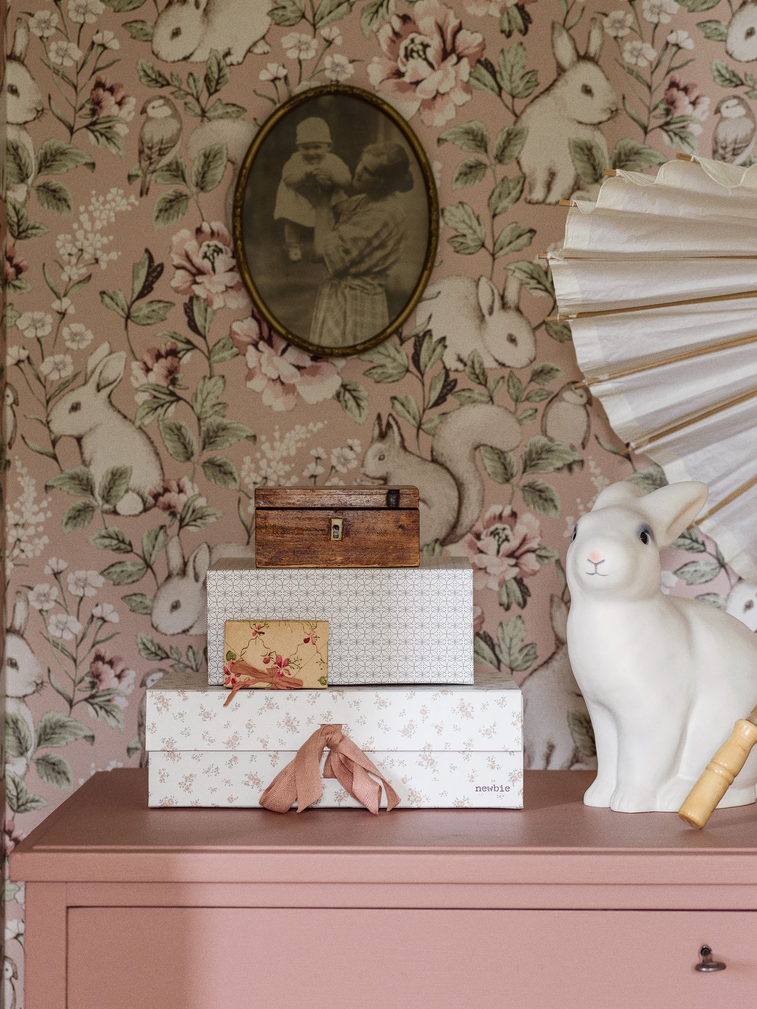7476 Magic Forest Pink and Green Wallpaper by Boråstapeter
