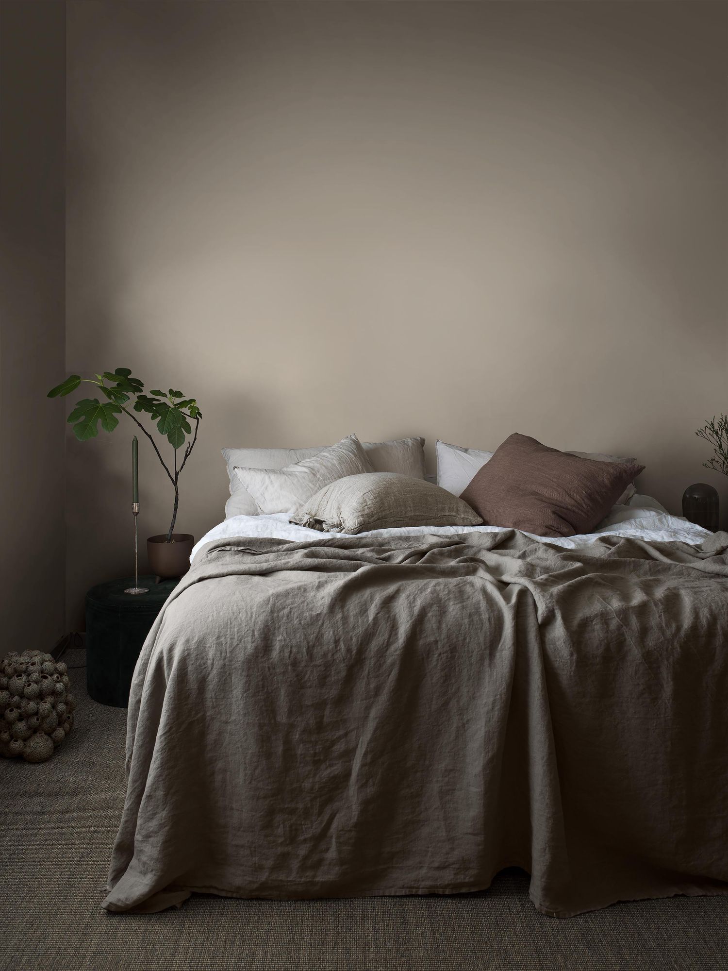7551 Almond Wallpaper by Boråstapeter