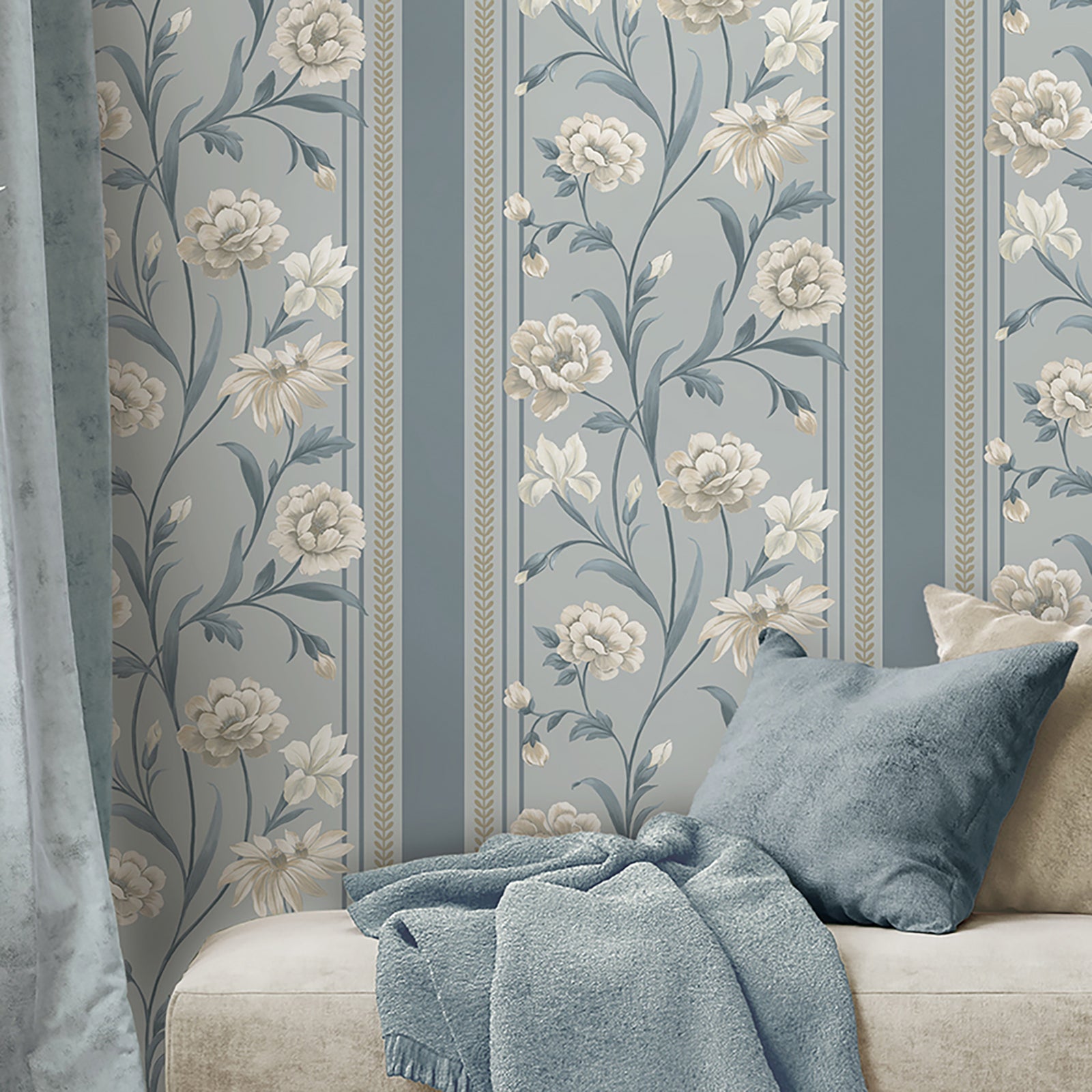 758 Raya Blue/Cream Wallpaper by Belgravia