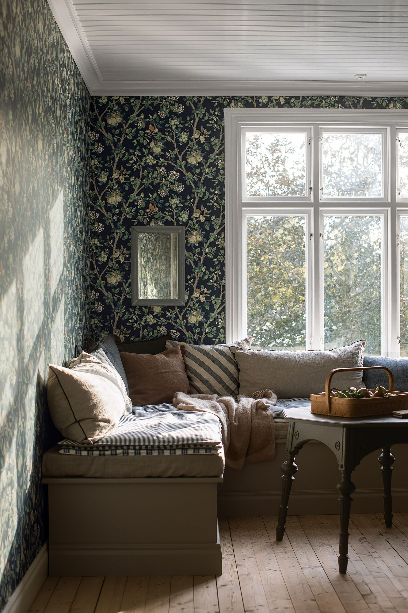 7651 Ingrid Marie Multicoloured Falsterbo III Wallpaper by Boråstapeter