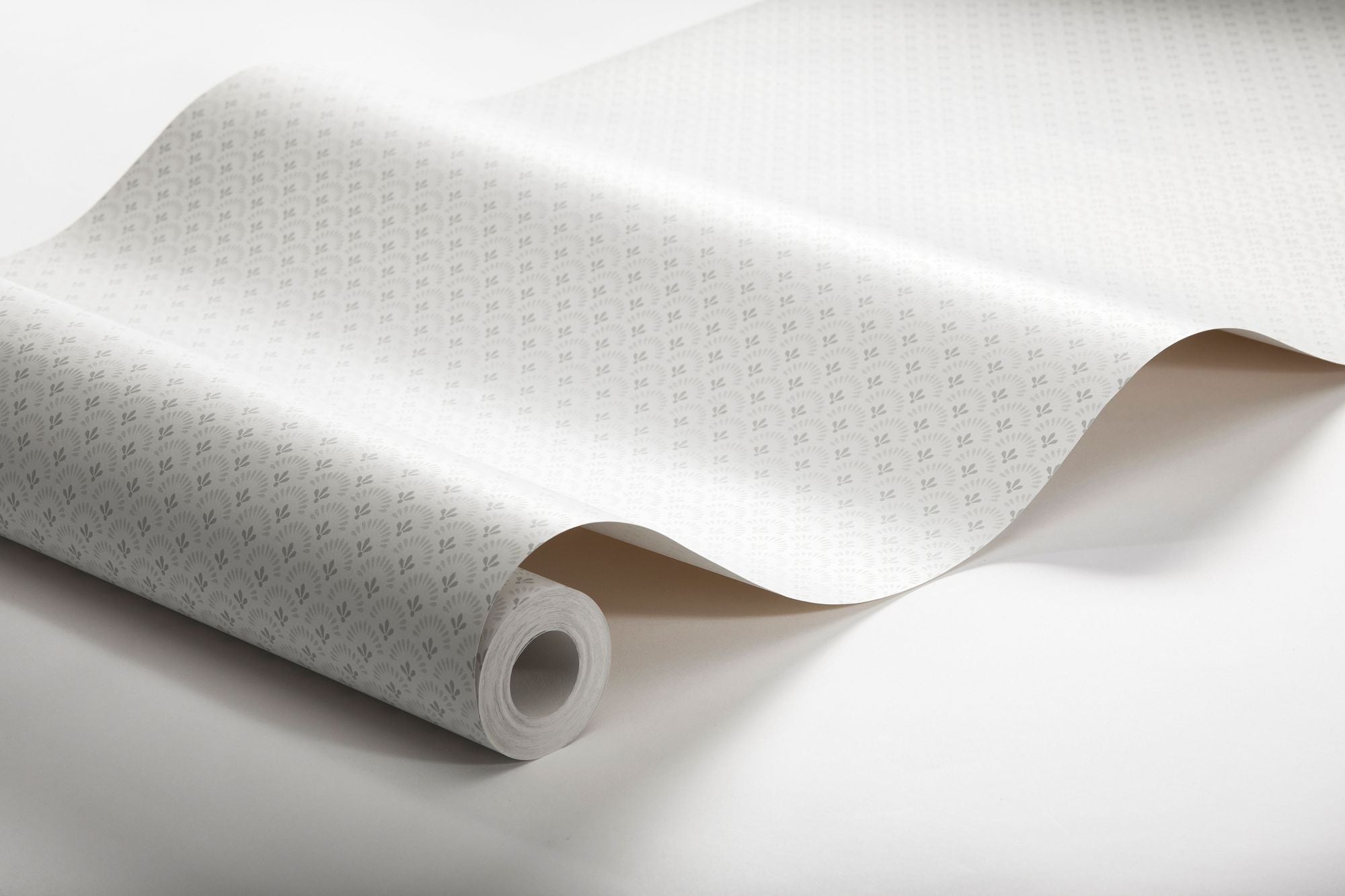 7652 Daisy Light White and Grey Falsterbo III Wallpaper by Boråstapeter
