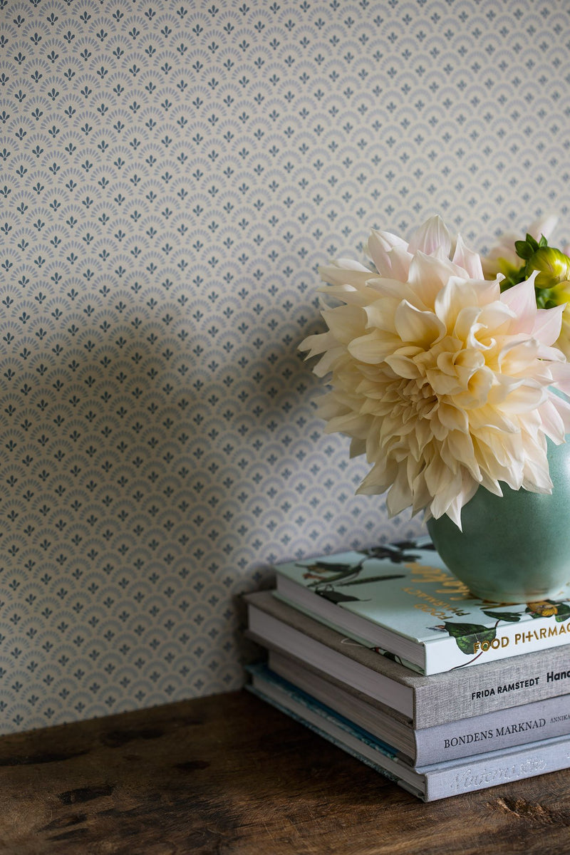 7655 Daisy Dark Grey and Blue Falsterbo III Wallpaper by Boråstapeter