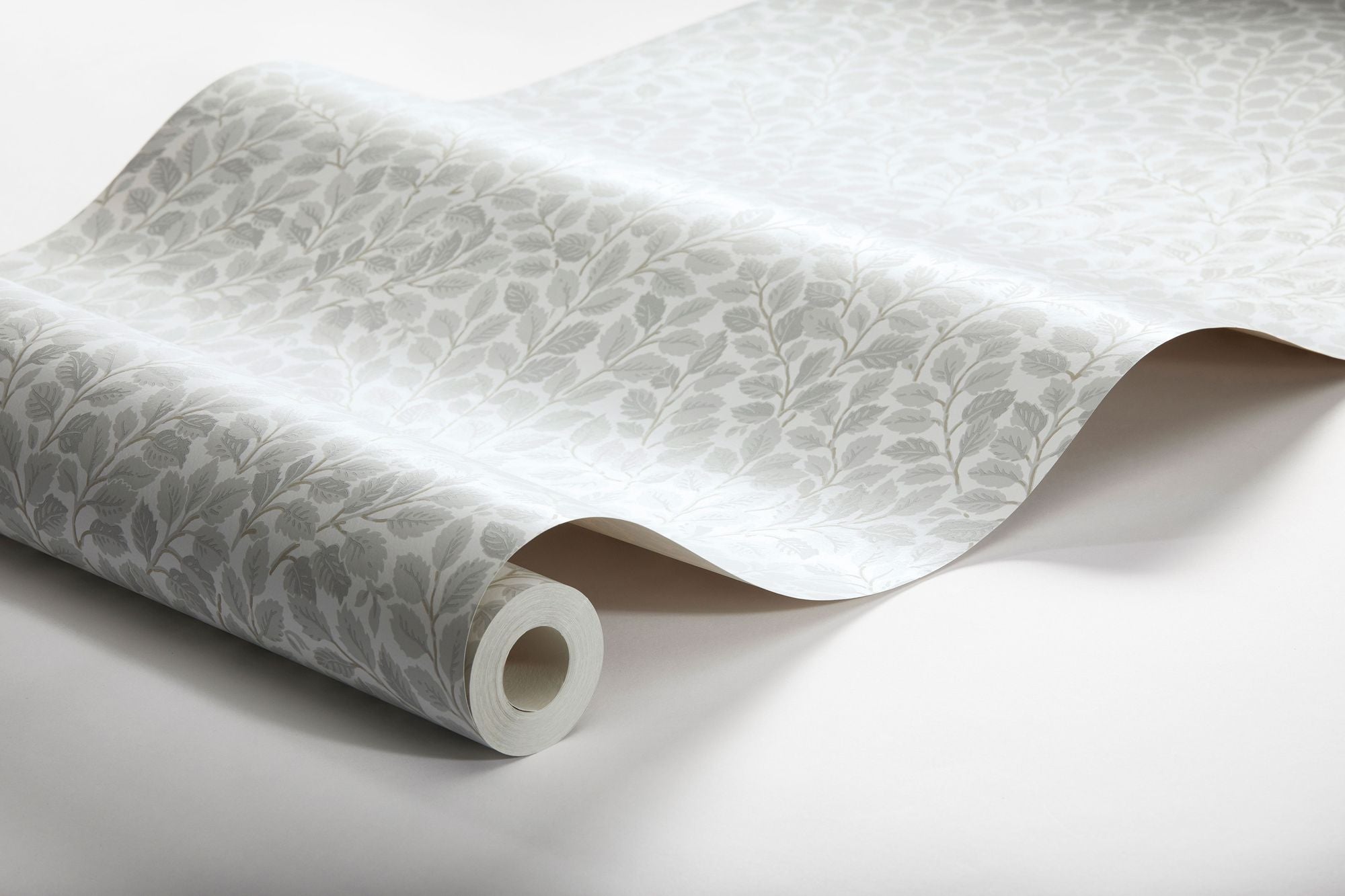 7661 Hazel Light Grey and White Falsterbo III Wallpaper by Boråstapeter
